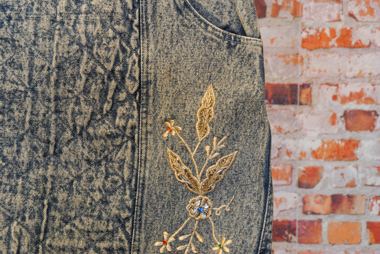 80s-of-90s-jeans-rok-met-zilver-borduursel-ingezoomd