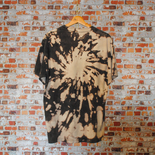 skate-mental-woman-in-shark-t-shirt