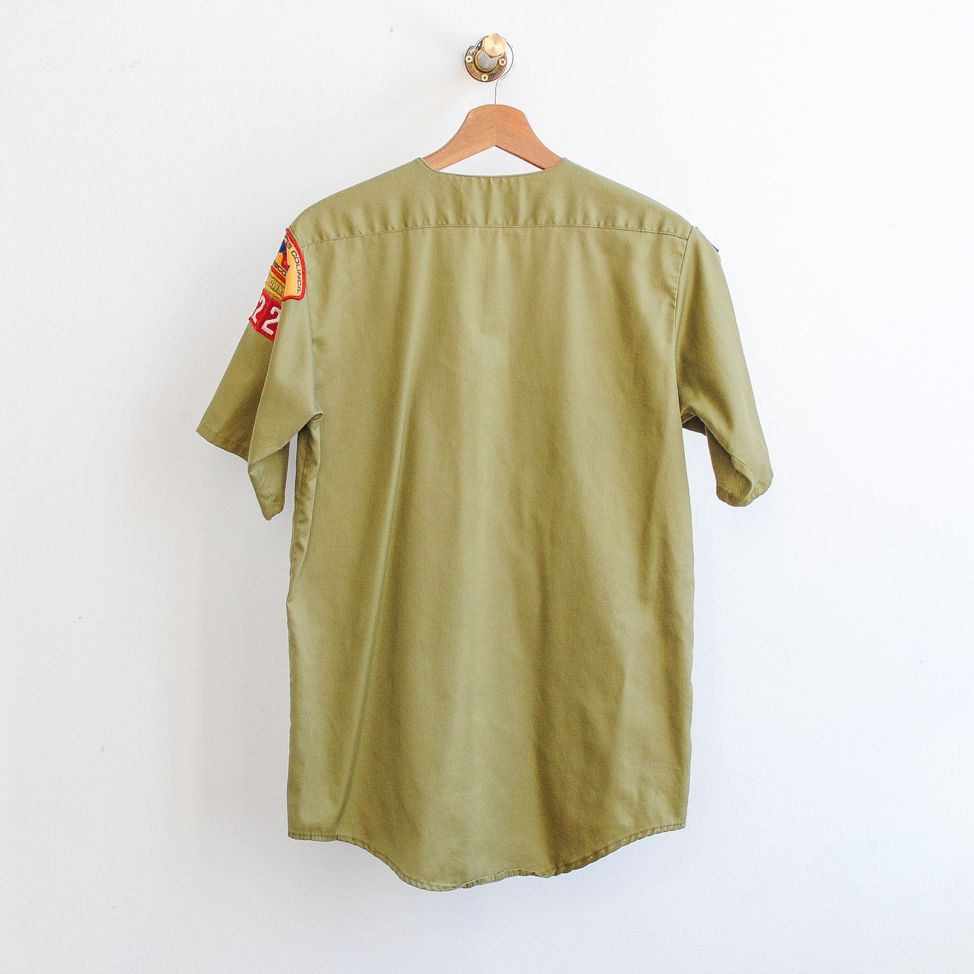 kaki boy scouts hemd achterkant in effen kaki