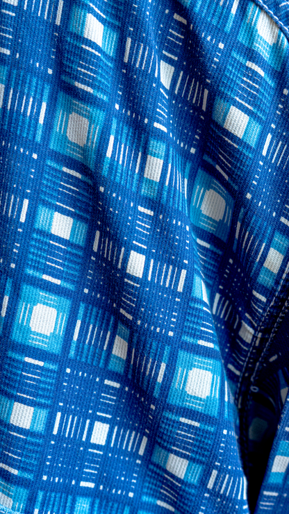 detail blauw tweedehands geruit hemd