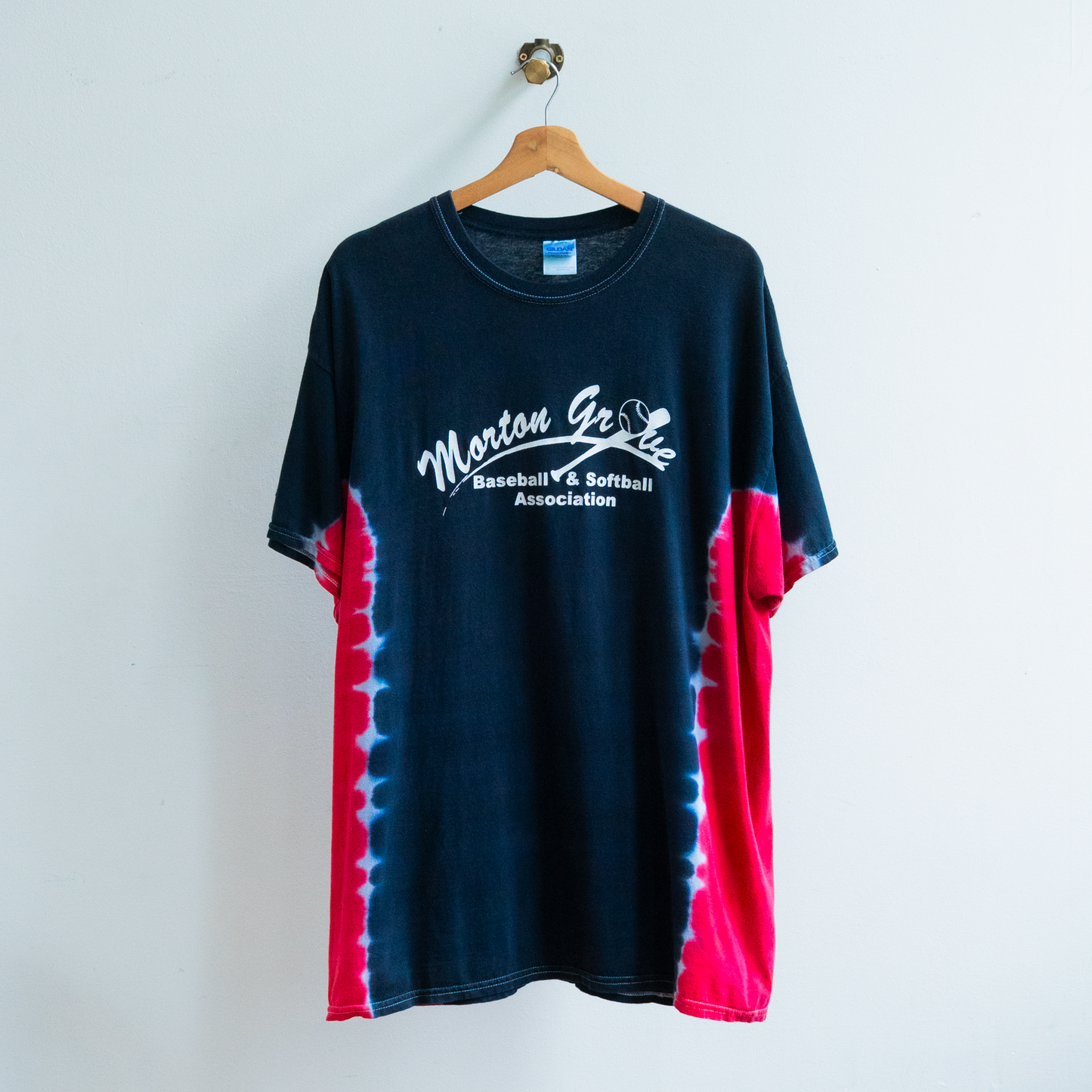 black red baseball t-shirt 'Morton Grove' from the 90s