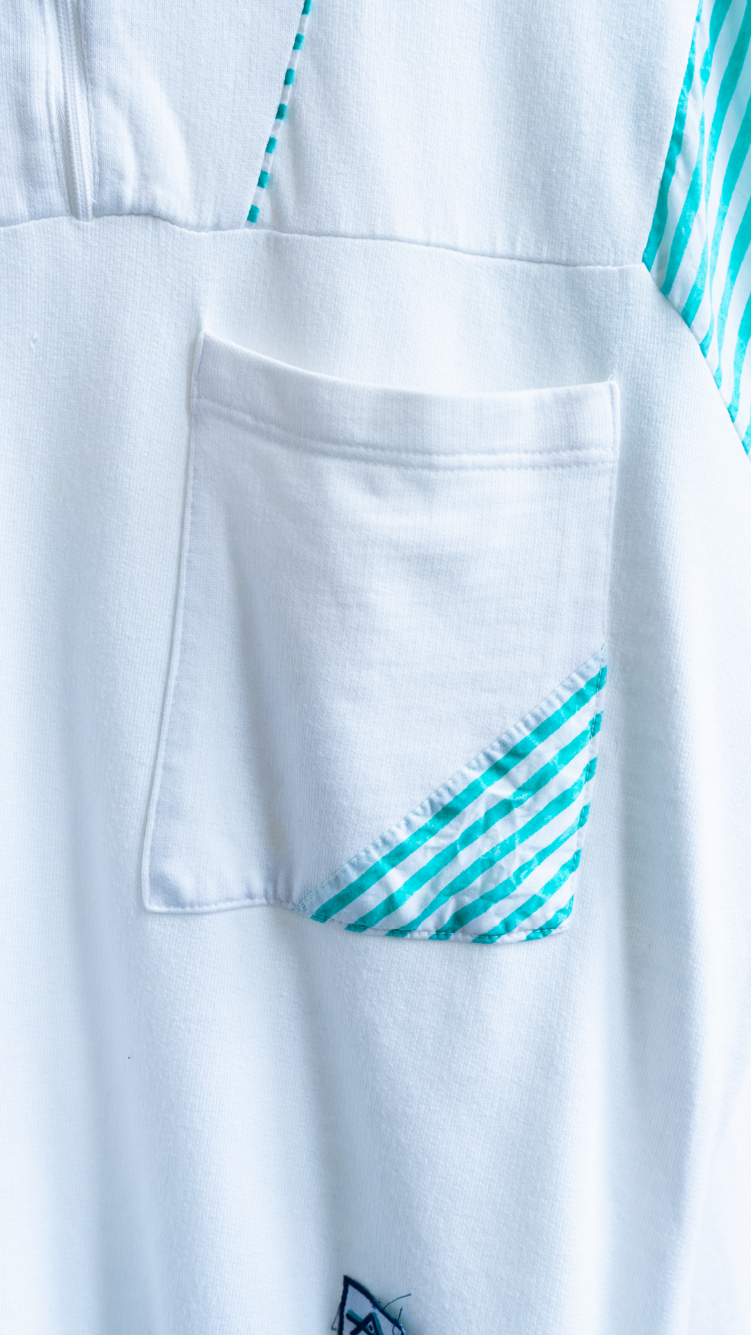 80s White & Mint Green Sweater