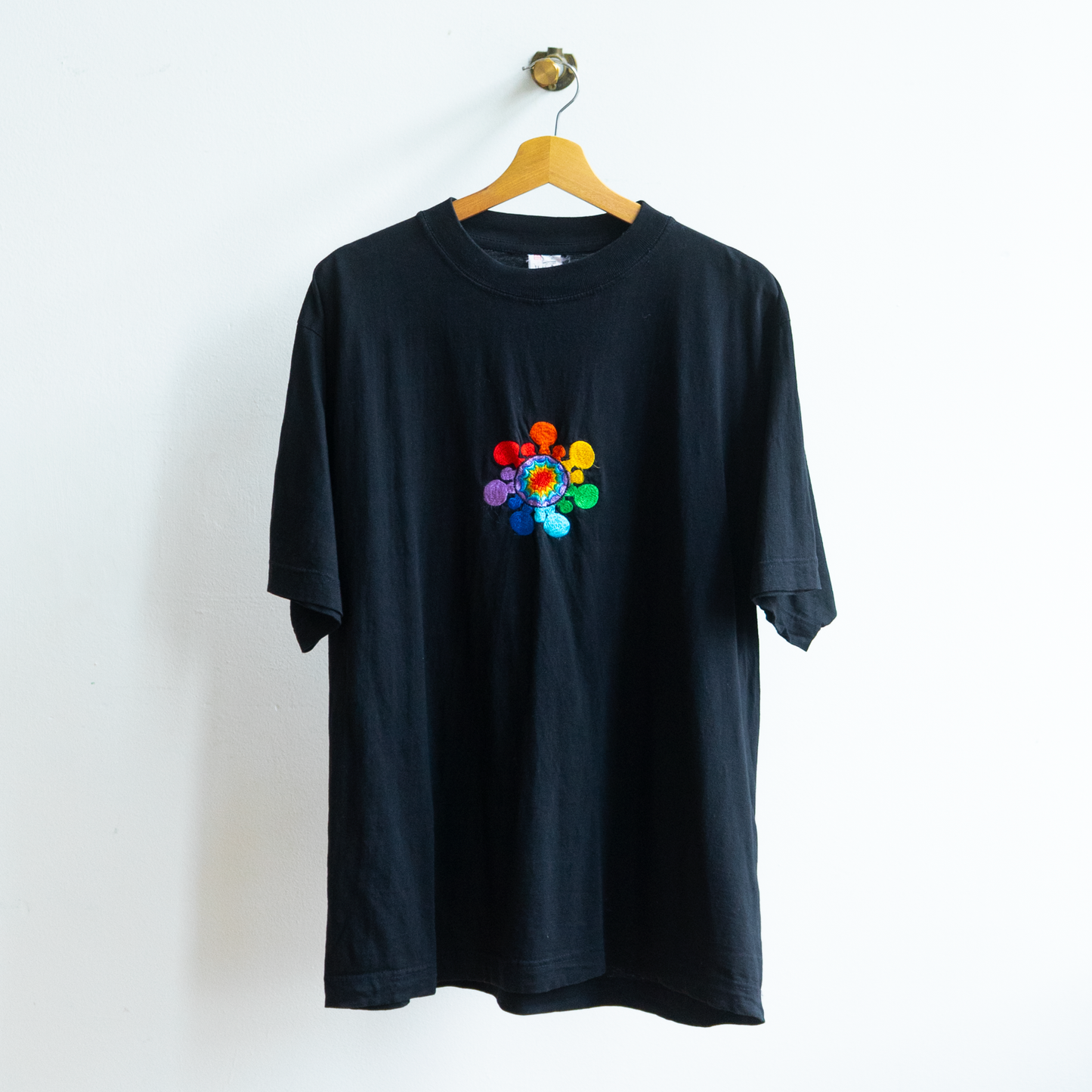 secondhand black flower power T-shirt Fresh Vintage