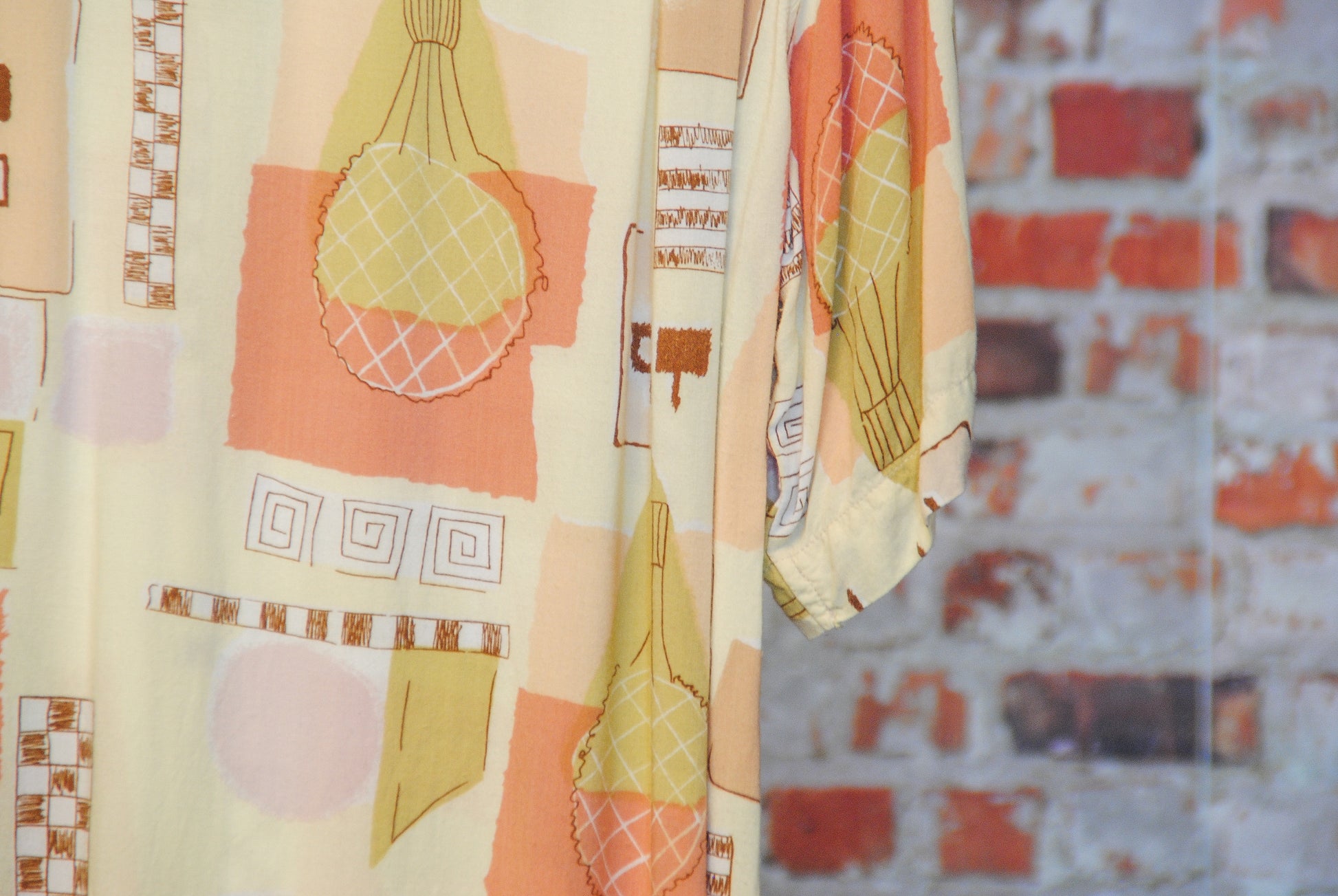 Fesh-Vintage-Balloon-Shirt-Zoom