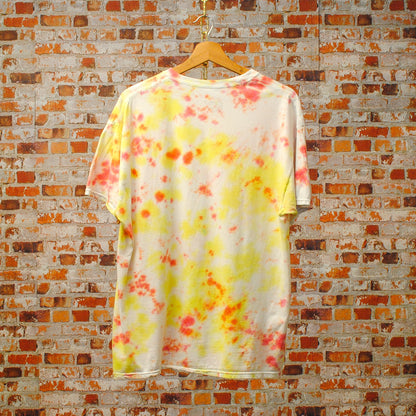 geel-oranje-tie-dye-tshirt-achterkant
