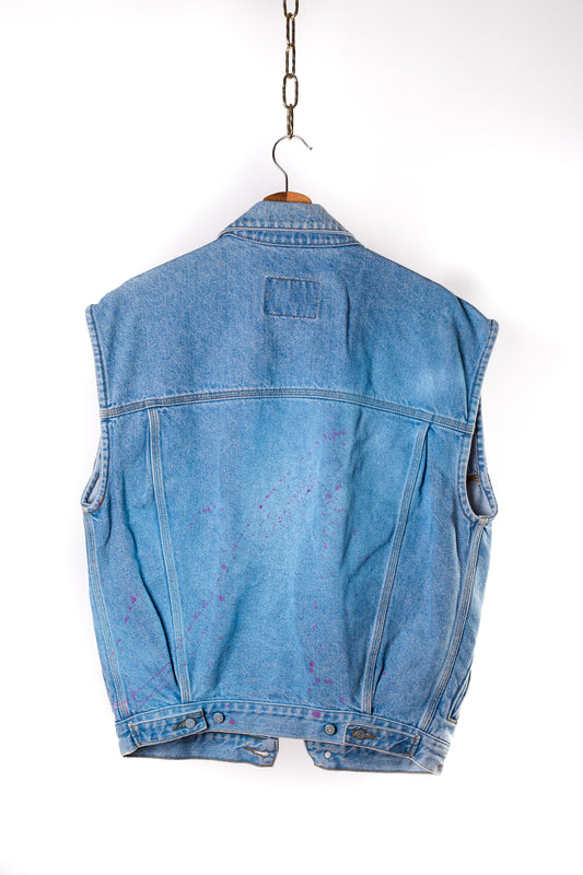 vintage-diesel-jeansjas-zonder-mouwen-met-detail-achterkant